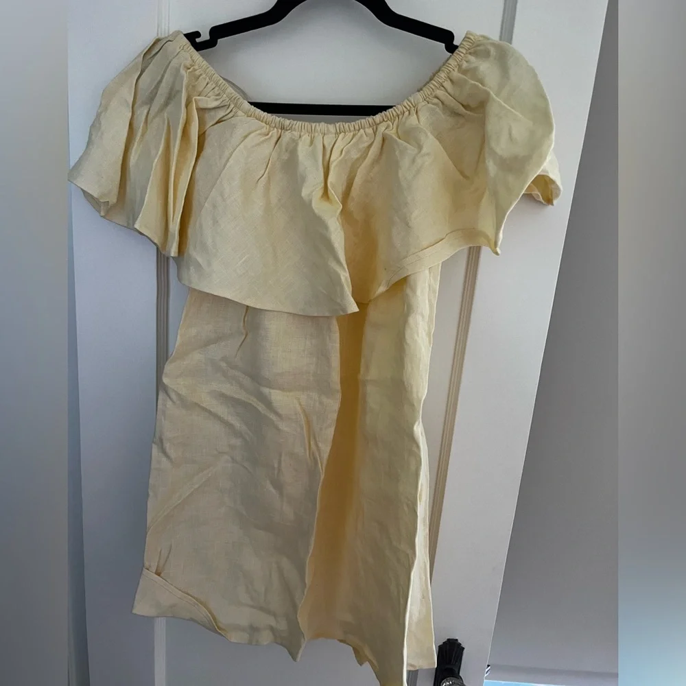 Reformation butter yellow off shoulder summer minidress - Picture 2 of 2